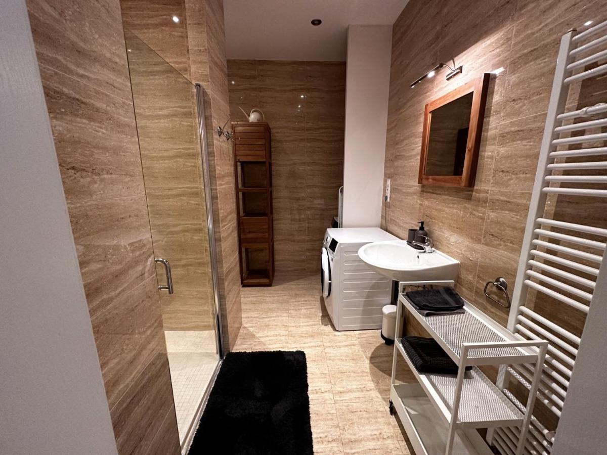 Gorkeho Apartment In City Centre Bratislava Extérieur photo