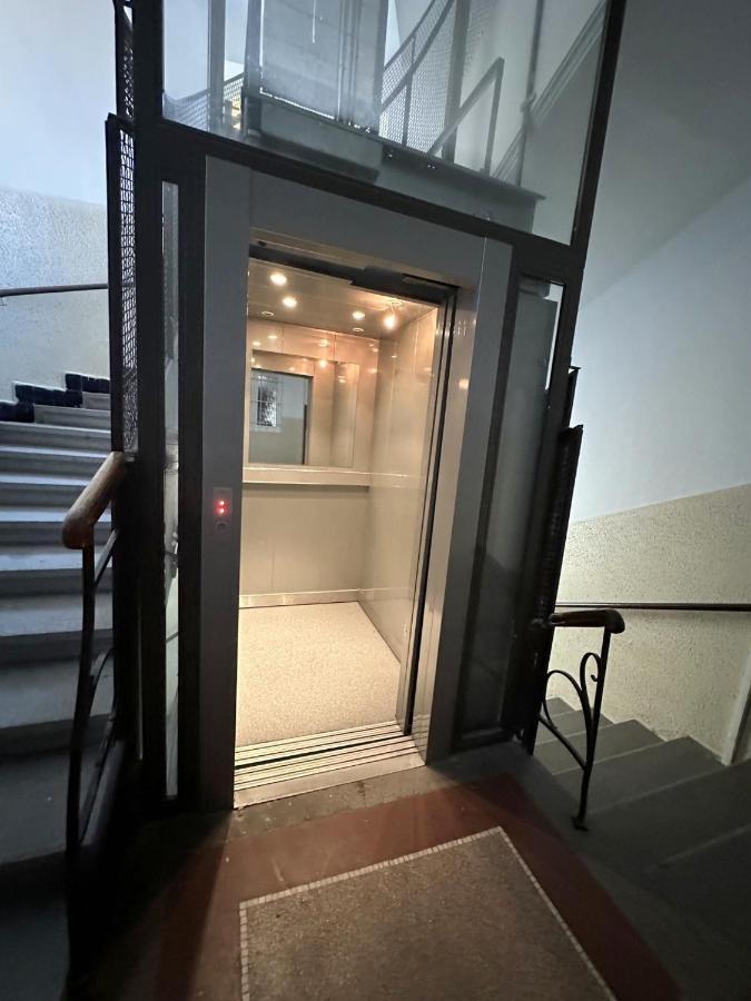 Gorkeho Apartment In City Centre Bratislava Extérieur photo